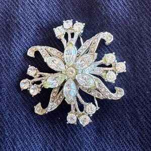 Vintage Tiara Misu Silver Floral Starbust Rhinestone Crystal Brooch